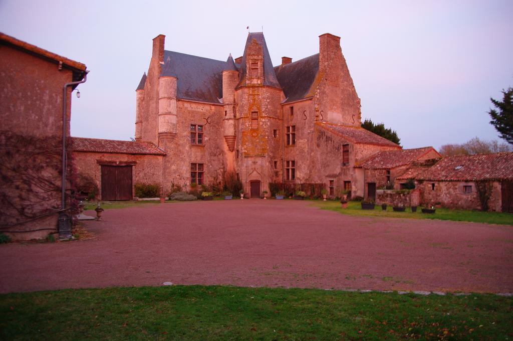 Chateau De Vermette Hotel La Chapelle-Gaudin Exterior photo